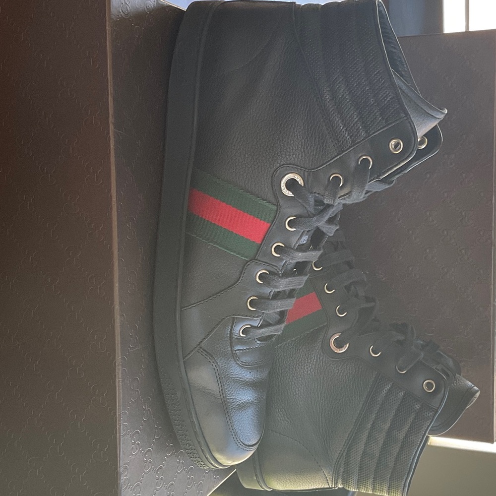 Gucci Black Leather High-Top Sneakers with Red & Green Stripe